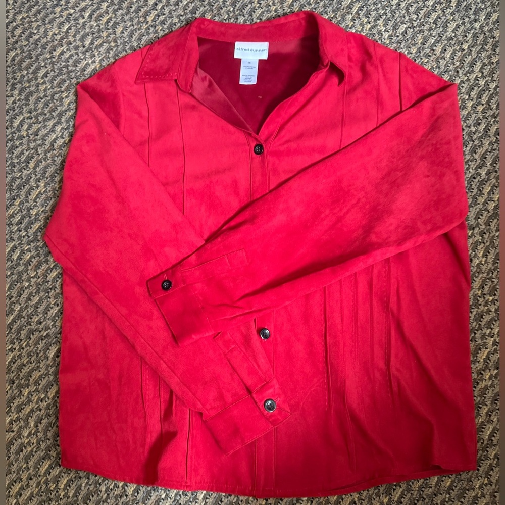 3/$25 ❤️ Alfred Dunner Red Pintuck Button Down Blouse Size 16